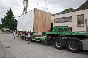 Verladung McCube Modulhaus Holz