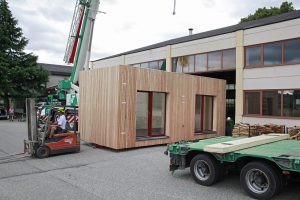 Verladung McCube Modulhaus Holz